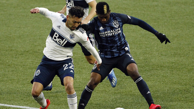 Màn so tài gay cấn giữa LA Galaxy vs Vancouver Whitecaps